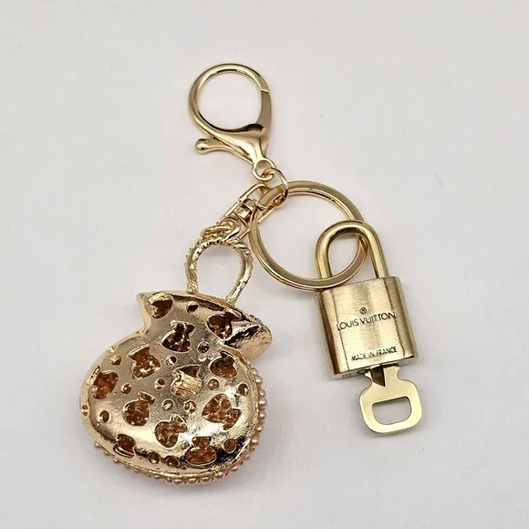 Authentic LV Gold Padlock & Key Set ✨ Luxury Bag Charm w/ Unbranded Keychain - Picture 4 of 8
